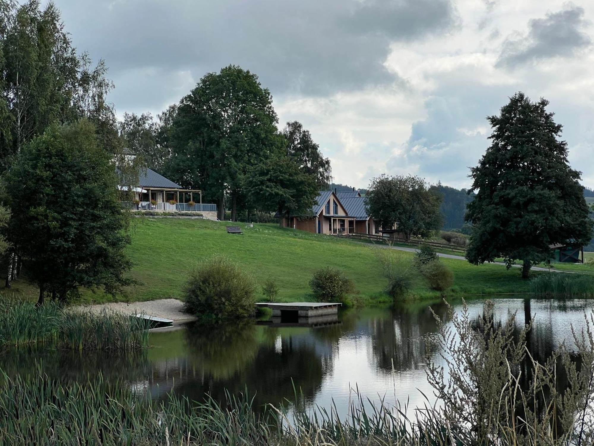 Resort Lisensky Dvur Sněžné Buitenkant foto